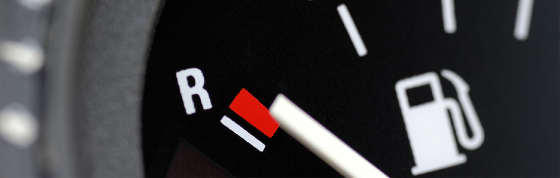 features-fleet-fuel global-fleet: fuel guage